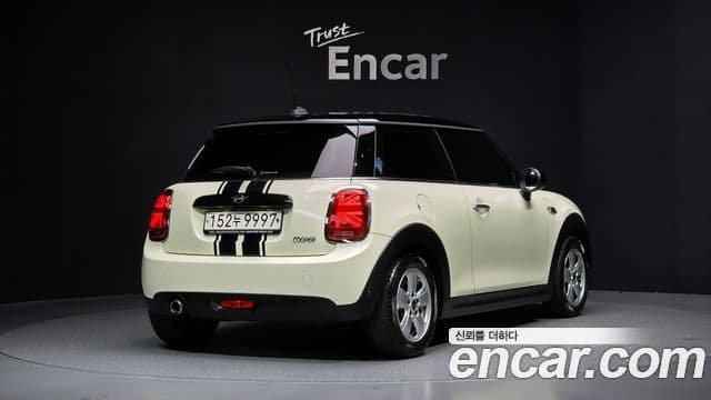 Mini Cooper 3세대, 2021 2