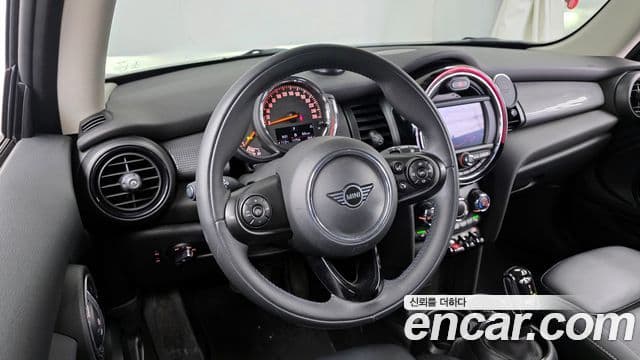 Mini Cooper 3세대, 2021 13