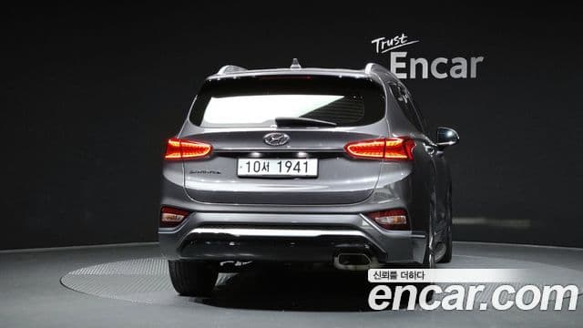 Hyundai Santa Fe TM Inspiration, 2020 4