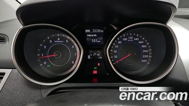 Hyundai Avante MD Premium, 2013 8