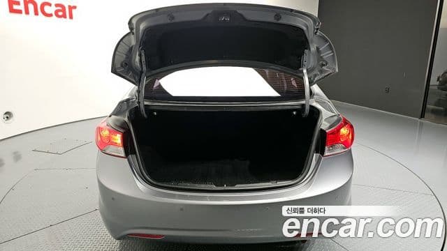 Hyundai Avante MD Premium, 2013 20