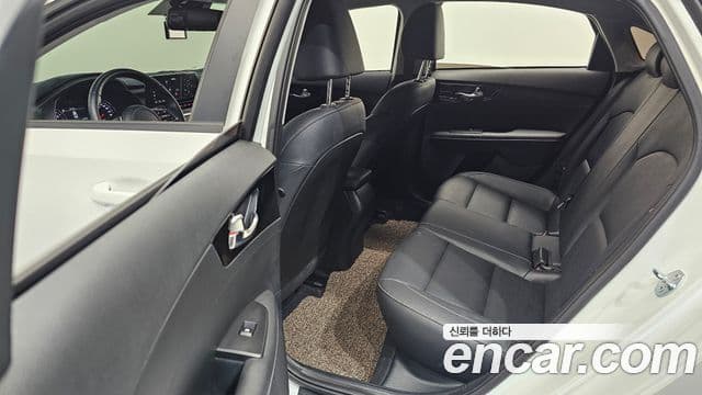 Kia The / новый New K3 2세대 Prestige, 2024 11