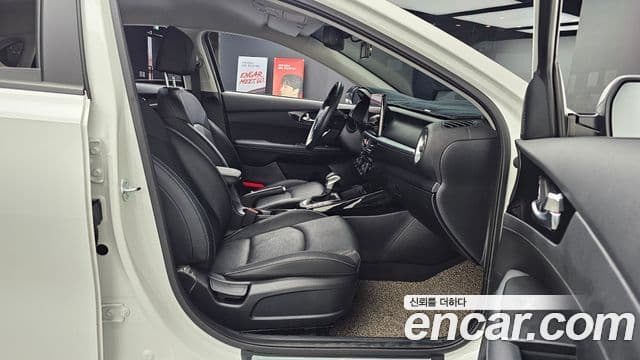 Kia The / новый New K3 2세대 Prestige, 2024 12