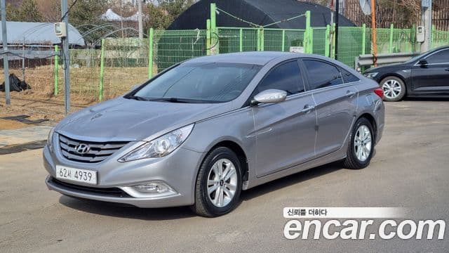 Hyundai YF Sonata чёрный, 2011 1