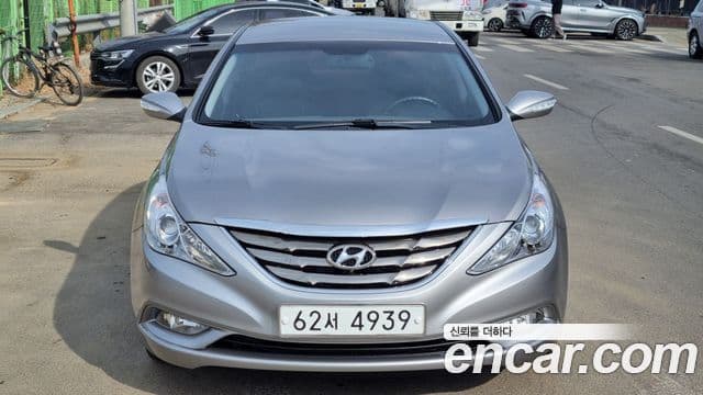 Hyundai YF Sonata чёрный, 2011 2