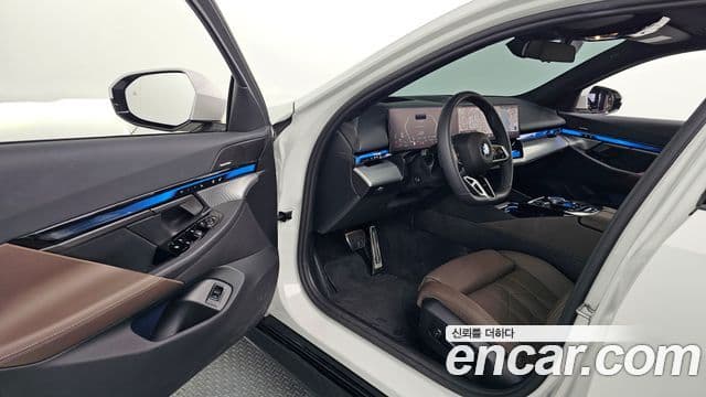 BMW 5시리즈 (G60) 520i M Sport, 2025 12