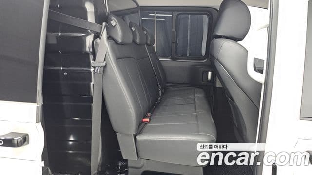 Hyundai Staria Modern, 2025 12