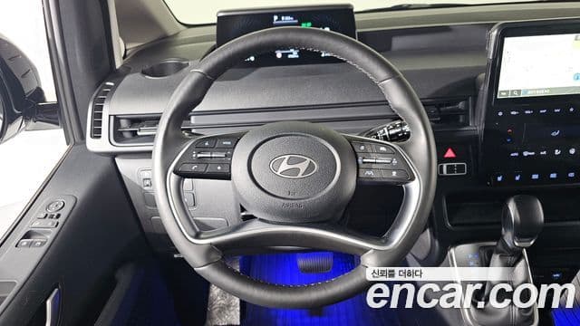 Hyundai Staria Modern, 2025 13