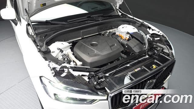 Volvo XC60 2세대 T8 Ultra Bright, 2025 6
