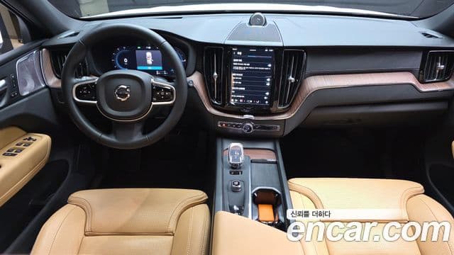 Volvo XC60 2세대 T8 Ultra Bright, 2025 7