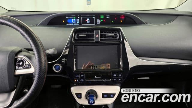 Toyota 프리우스 4세대 1.8 E, 2017 14