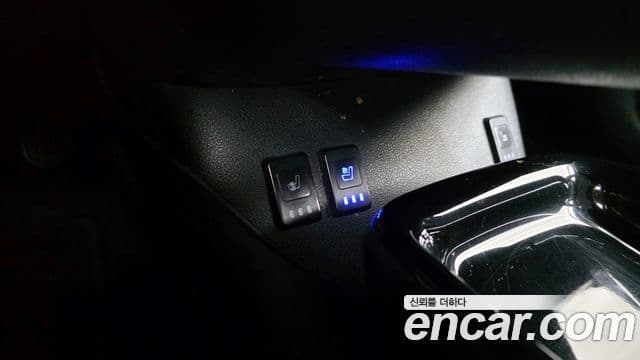 Toyota 프리우스 4세대 1.8 E, 2017 15