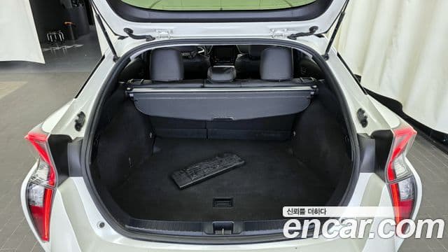 Toyota 프리우스 4세대 1.8 E, 2017 20