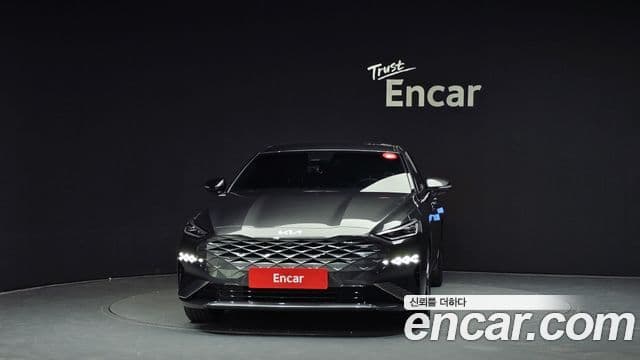 Kia K8 гибрид Signature, 2023 3