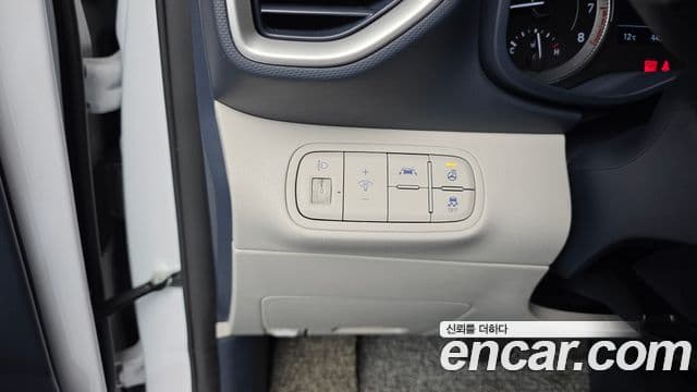 Hyundai Venue 1.6 Modern Plus, 2022 13