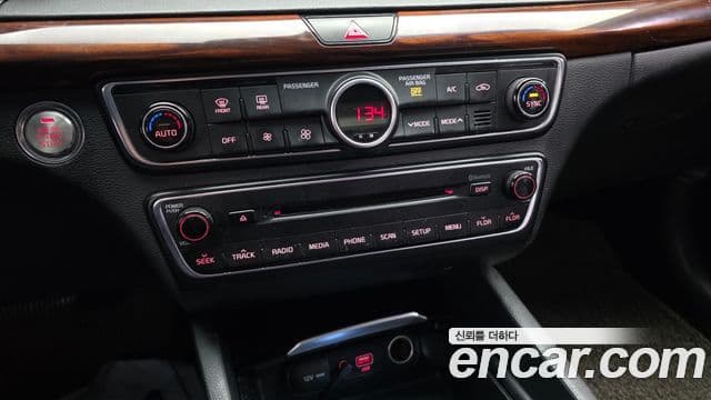 Kia All New K7 Prestige, 2016 18