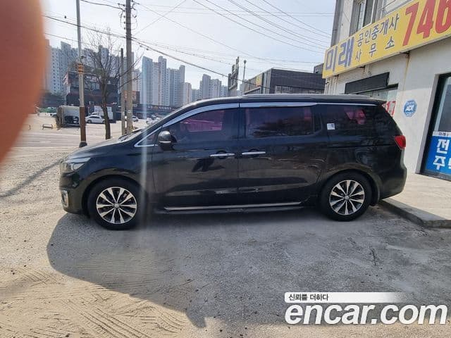 Kia All New Carnival Noblesse, 2018 4