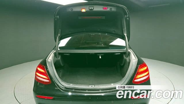 Mercedes-Benz E-класс W213 AMG Line, 2017 20