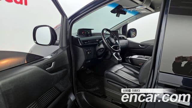 Hyundai Staria Modern, 2023 10