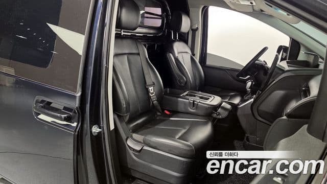 Hyundai Staria Modern, 2023 11