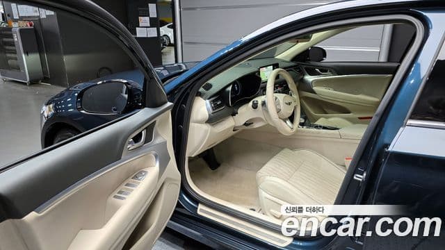 Genesis The / новый New G70, 2023 11