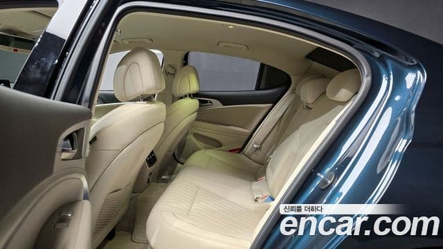 Genesis The / новый New G70, 2023 13