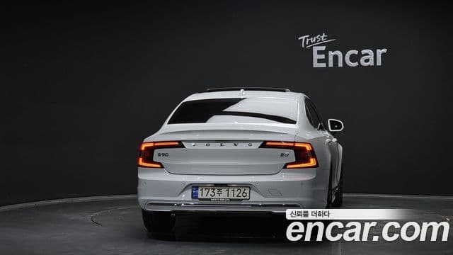 Volvo S90 B5 Ultimate Bright, 2024 4