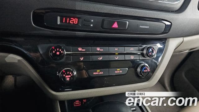 Kia All New Carnival Luxury, 2017 16