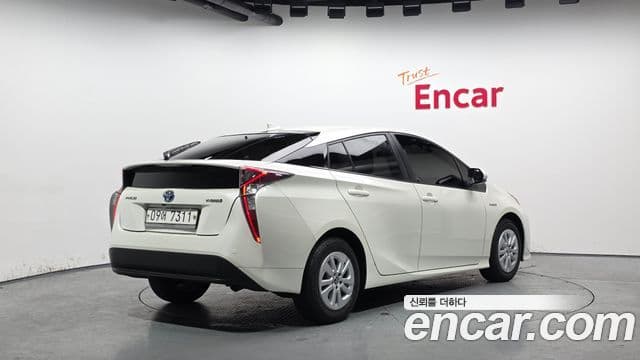 Toyota 프리우스 4세대 1.8 E, 2017 2