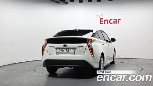 Toyota 프리우스 4세대 1.8 E, 2017 4