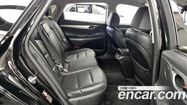 Hyundai The / новый New Grandeur IG гибрид Calligraphy, 2023 12