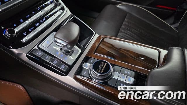 Genesis EQ900 Prestige, 2017 9