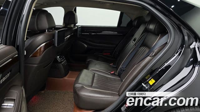 Genesis EQ900 Prestige, 2017 12