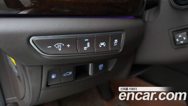 Genesis EQ900 Prestige, 2017 16