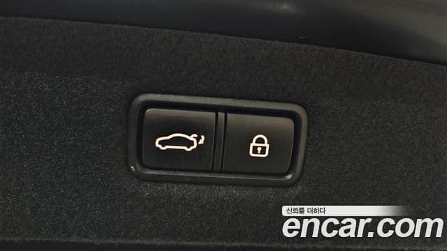 Genesis EQ900 Prestige, 2017 20