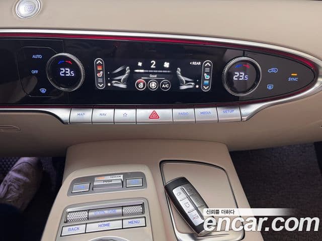 Genesis GV70, 2023 8