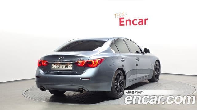 Infiniti Q50 3.5 гибрид Essence, 2016 2