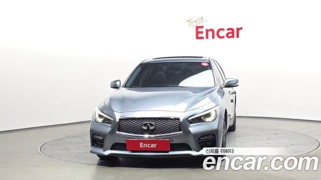 Infiniti Q50 3.5 гибрид Essence, 2016 3