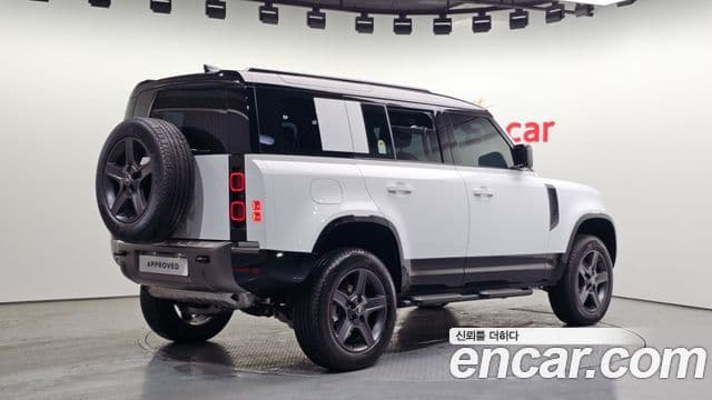 Land Rover Defender (L663) 110 P300 X-Dynamic SE, 2025 2