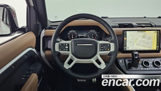 Land Rover Defender (L663) 110 P300 X-Dynamic SE, 2025 13