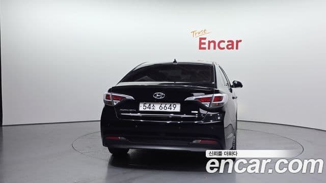 Hyundai LF Sonata гибрид Modern, 2015 4