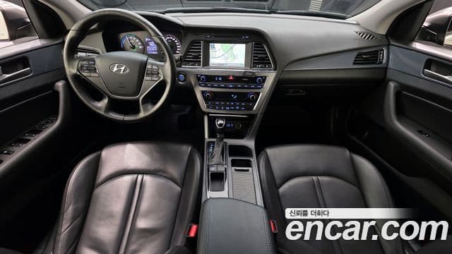 Hyundai LF Sonata гибрид Modern, 2015 7