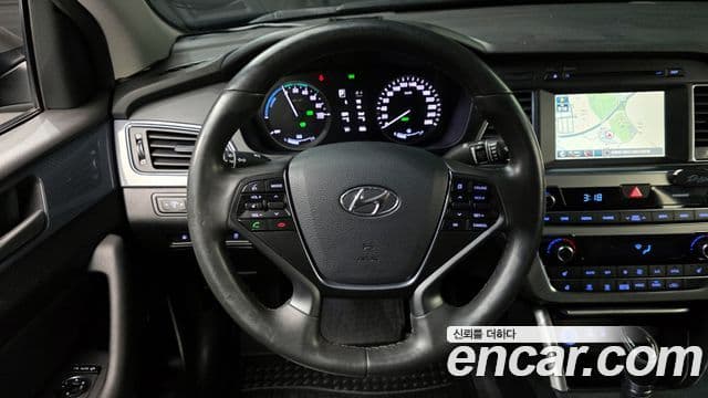 Hyundai LF Sonata гибрид Modern, 2015 17