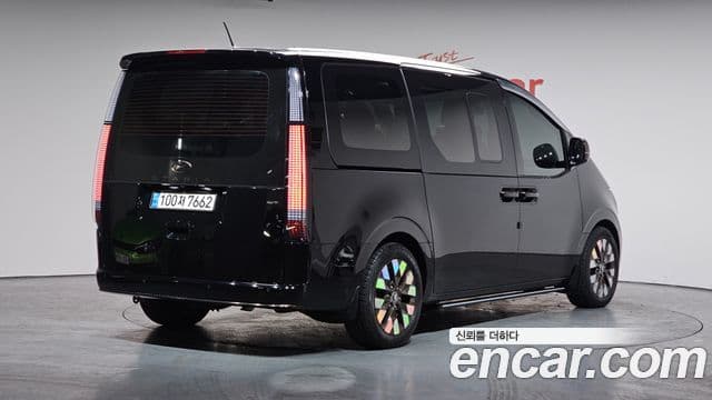 Hyundai Staria Inspiration, 2022 2