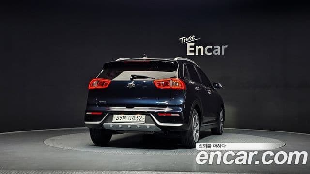 Kia Niro Prestige, 2017 4