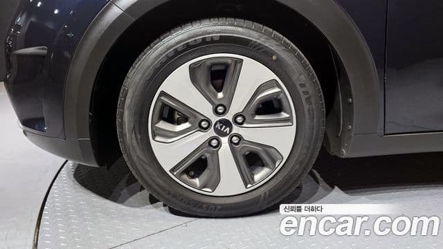 Kia Niro Prestige, 2017 все фото