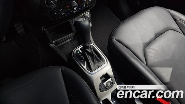 Jeep Renegade 1.3 Limited, 2022 9