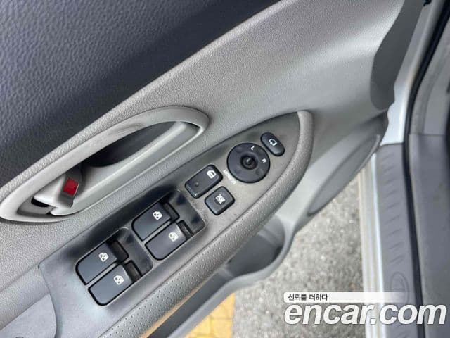 Kia 뉴카렌스 топовая версия, 2007 19