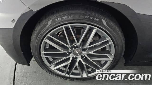 Genesis G70 Supreme, 2018 все фото