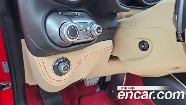 Ferrari 포르토피노 3.9 V8, 2020 18